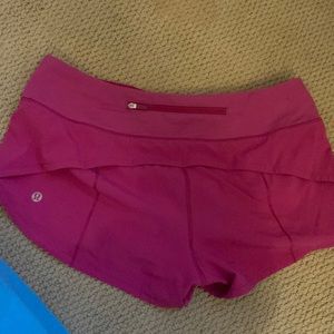 lululemon speed up shorts, color magenta, barley worn, 2.5 inseam, size 6